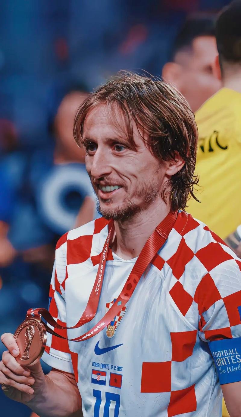 DV9：不满意平局，我们踢得比葡体更好；留队？我专注于现在