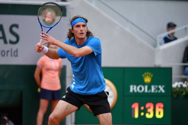 场上全力以 场上全力以